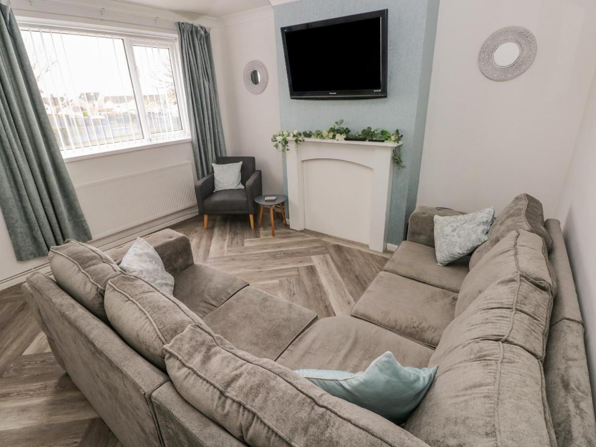 Cwtch Ar Y Mor Villa Burry Port Exterior photo